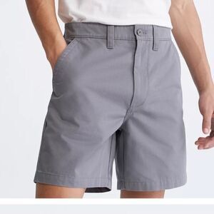 Calvin Klein Men’s Charcoal Gray Cargo Shorts Size W32 Style# 4142CK